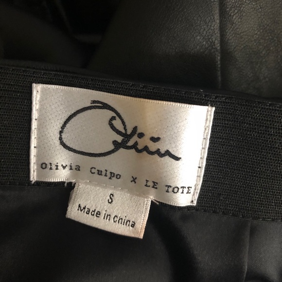 Vegan leather peplum skirt - Picture 3 of 5